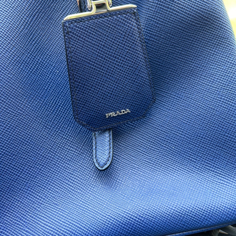 Prada authentic - Picture 3 of 12
